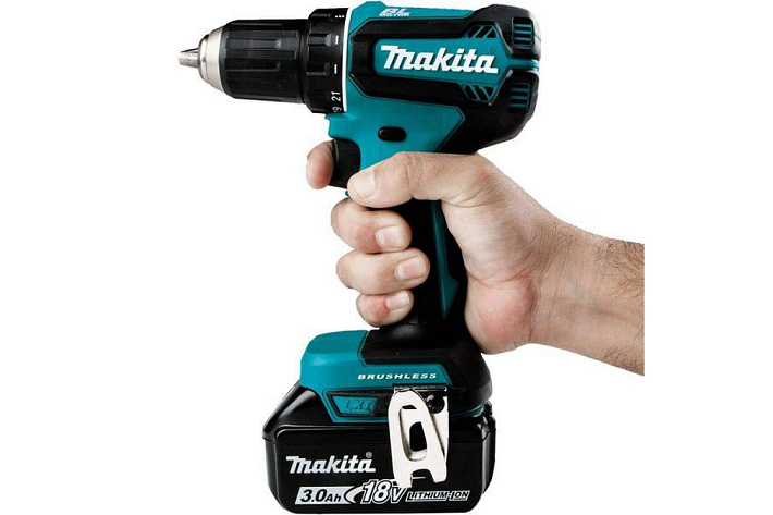 Дрель аккумуляторная Makita DDF485RFE ( 50Нм, 18В, 2х3,0Ач, ЗУ)