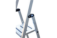 Стремянка  5 ступеней (1,05м) алюминиевая, лоток, крюк, ступени 125мм MONTO Sepuro (гарантия 5 лет)