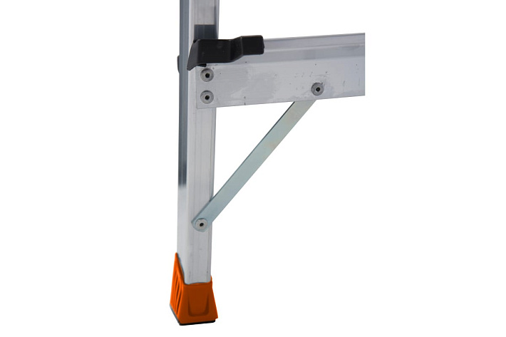 Стремянка  5 ступеней (1,05м) алюминиевая, лоток, крюк, ступени 125мм MONTO Sepuro (гарантия 5 лет)