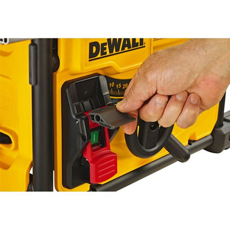 Настольная пила DeWALT DWE7485